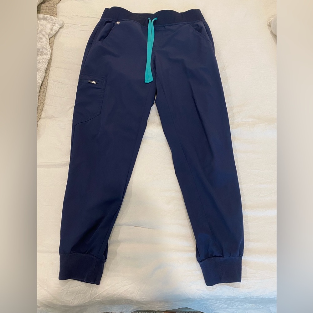 Figs Navy jogger scrub pants. Very good condition like new. Size small.